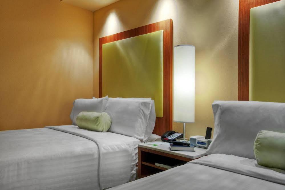 Springhill Suites By Marriott Baton Rouge North / Airport Esterno foto
